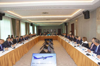 AZAL 30 hava gəmisindən ibarət donanma və 2 növ təyyarədən ibarət vahid aviapark yaradacaq