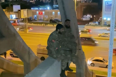Özlərini qazi kimi tanıdan şəxslər polisə xəsarət yetirməyə cəhd ediblər