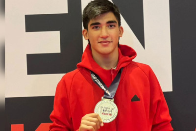 Azərbaycan karateçiləri Fransada keçirilən yarışda 5 medal qazanıblar