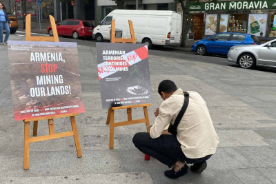 Praqada Ermənistanın mina terroruna həsr olunmuş sərgi-aksiya keçirilib - FOTO