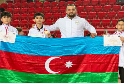 Taekvondoçularımız Batumidən 12 medalla Vətənə dönüblər