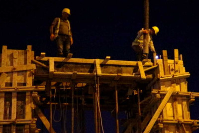 Bakının Ziya Bünyadov prospektində yeni yerüstü piyada keçidi tikilir