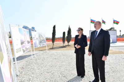 İlham Əliyev və Mehriban Əliyeva Zəfər parkında olublar