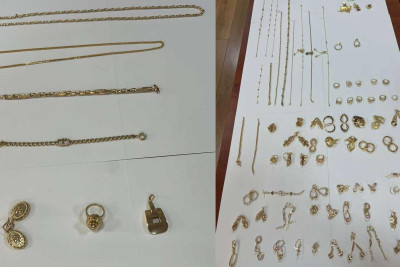 İstanbuldan Bakıya qaçaqmalçılıq yolu ilə qızıl-zinət əşyaları keçirilməyə cəhd edilib