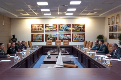 Azərbaycanın hərbi nümayəndə heyəti Qazaxıstanda səfərdə olub