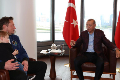 İlon Mask Ərdoğanla görüşə oğlu ilə gəlib