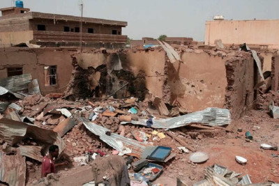 Sudanın paytaxtına endirilən hava zərbələri nəticəsində azı 40 nəfər ölüb