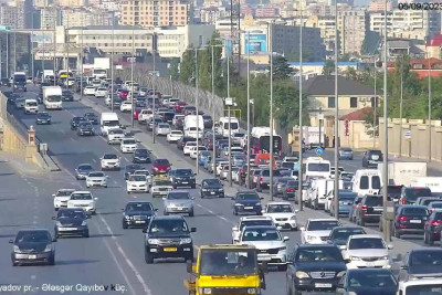 Bakıda tıxac olan yollar - SİYAHI