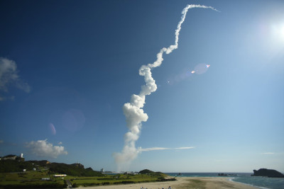 Yaponiyanın ilk Ay modulu Yerin peykinə doğru irəliləyir