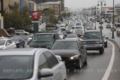 Milli Məclisdə Bakının parklanma və tıxac problemi müzakirə edilib