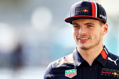 Ferstappen "Formula 1"də adını yeni rekorda yazdırıb