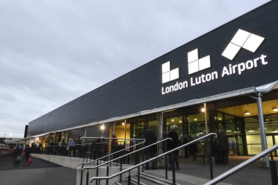 London hava limanında yanğın baş verib