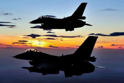 İsrail Dəməşq və Hələb hava limanlarını bombalayıb