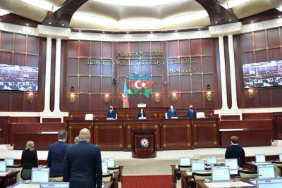 Milli Məclisin payız sessiyasının ilk plenar iclası başlayıb