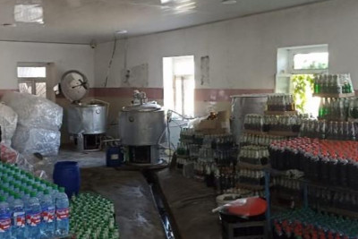 Ağstafada qanunsuz alkoqolsuz içkilər istehsal edən müəssisə bağlanıb