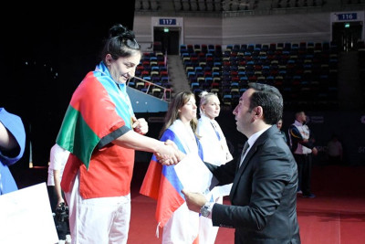Azərbaycanın qadın güləşçisi Bakıda Avropa çempionu olub