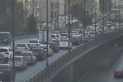 Bayram günlərindən sonra ilk iş günündə tıxac olan yollar - SİYAHI