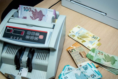 "Muğan Bank"ın əmanətçilərinə 2 gündə 100 milyon manatdan çox kompensasiya ödənilib