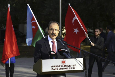 Atatürkün xatirəsi Bakıda anılıb