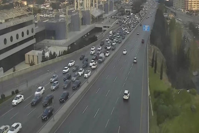 Bakıda tıxac olan yolların SİYAHISI