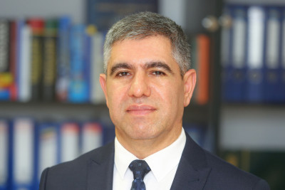 Vüqar Bayramov: “Banklar SMS xidmətini bahalaşdırır, Mərkəzi Bank addım atmalıdır”