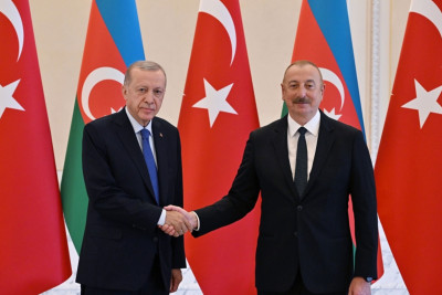 Ərdoğan Zəfər Günü münasibətilə İlham Əliyevi təbrik edib