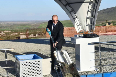 Prezident Füzuli rayonunda Qarğabazar kəndinin təməlini qoyub