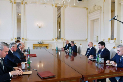 Prezident İlham Əliyev Böyük Britaniyanın dövlət nazirini qəbul edib