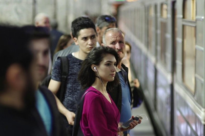 Bakı metrosu tarixi rekorda yaxınlaşır