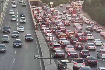 Bakıda tıxac olan yollar - SİYAHI
