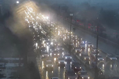 Bakının tıxac olan yollar - SİYAHI