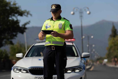 DYP piyadaları qaranlıq vaxtı əlvan və işıqqaytarıcı elementlərlə geyinməyə çağırıb