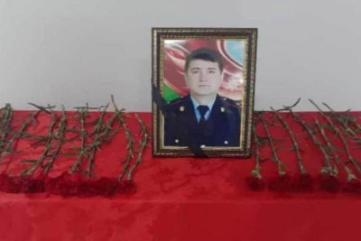 Polis mayoru avtomobilində qəfil vəfat etdi