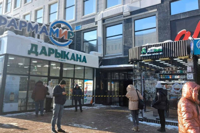 Bişkekdə insanlar xəstəxana və ticarət mərkəzindən təxliyə olunur