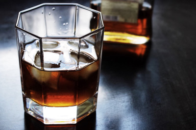 Saxta alkoqollu içki istehsal edənlərlə bağlı tədbir görülüb - SİYAHI