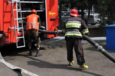 FHN: Ötən sutka 21 yanğına çıxış olub, 6 nəfər xilas edilib