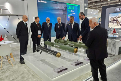 Azərbaycanın hərbi texnikası Misirdə keçirilən "EDEX 2023" beynəlxalq müdafiə sərgisində nümayiş etdirilir