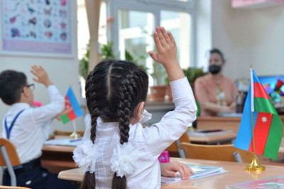 Bir sıra məktəblərdə şagirdlər evə buraxılıblar