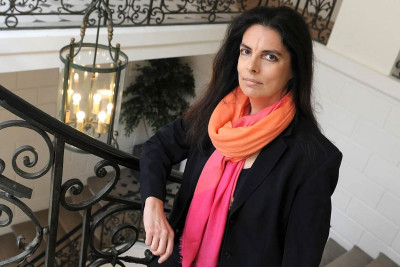 100 milyard dollar sərvəti olan ilk qadının adı açıqlanıb