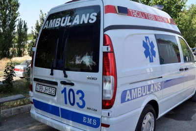 Ötən gün minaya düşən ANAMA-nın əməkdaşı Bakıya təxliyə olunub