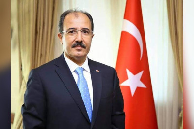 Türkiyənin Azərbaycandakı səfirliyində bayraqlar yarıya endirilib