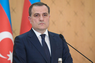 Ceyhun Bayramov Uqandaya səfərə yola düşüb