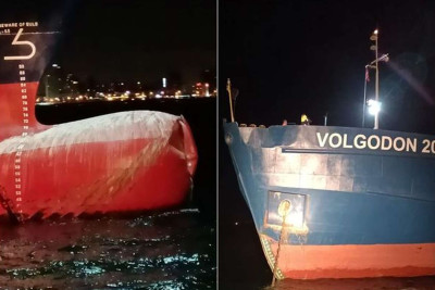 İstanbul sahillərində iki yük gəmisi toqquşub - FOTO
