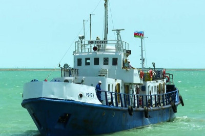 Xəzərdə sərnişin gəmisinə su dolub, 32 nəfər təxliyə olunub