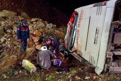 Türkiyədə avtobus aşıb, 9 nəfər ölüb