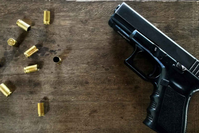 Gəncədə avtomobildə nömrəsi silinmiş “Makarov” markalı tapança aşkar edilib