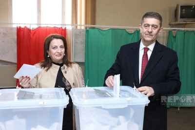 Prezidentliyə namizəd Elşad Musayev səs verib