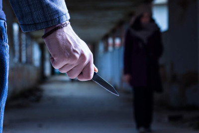 Ailə üzvlərini öldürən 25 yaşlı şəxsin anası məktəb direktoru olub - YENİLƏNİB