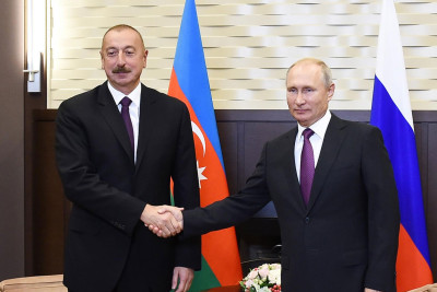 Vladimir Putin İlham Əliyevə zəng edib