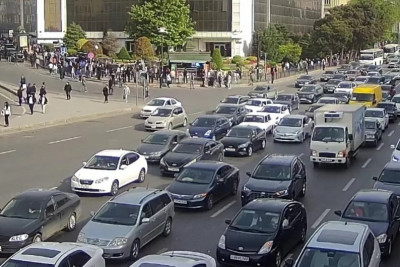 Bakıda tıxac olan yollar - SİYAHI